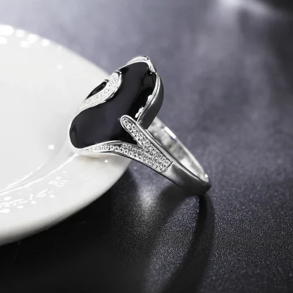 Signet Ring with Wavy Black Design - Image 4