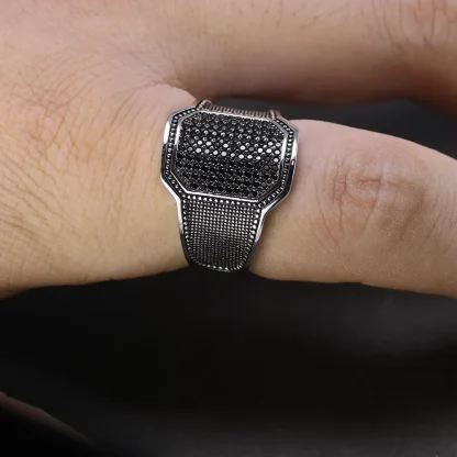 Retro Luxury Men's Signet Ring - Image 6