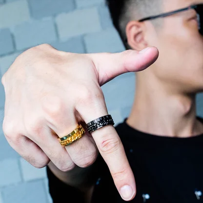 Rotatable Ring with Chain Design - Image 6