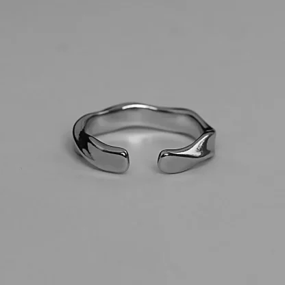 Wavy Shiny Ring with Open Band Design - Image 6