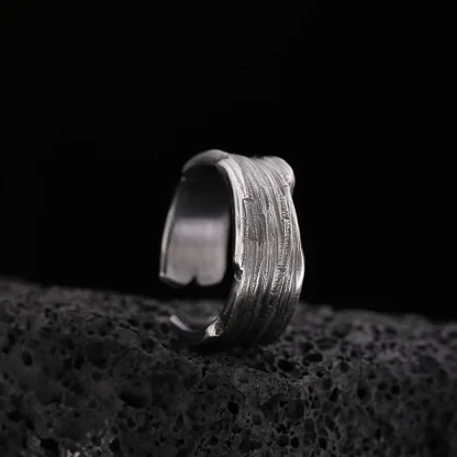 Cracked Decor Ring with Open Band Design - Image 2