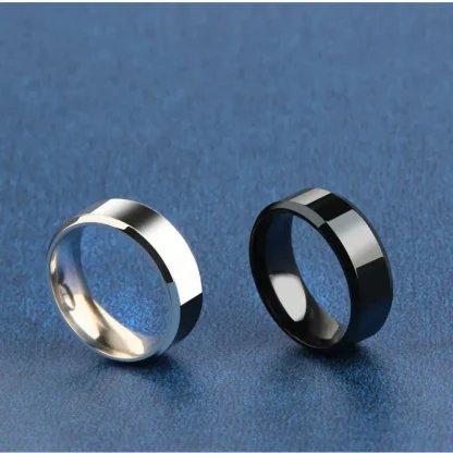 Sleek Shiny Simple Men's Ring - Image 3