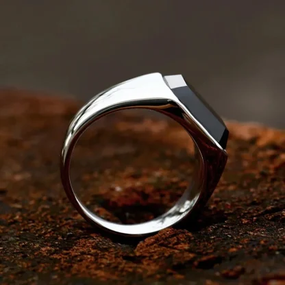Black Gemstone-like Ring with Square Shape - Image 5