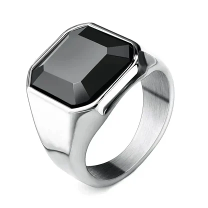 Black Gemstone-like Ring with Square Shape