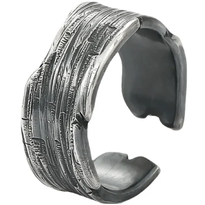 Cracked Decor Ring with Open Band Design