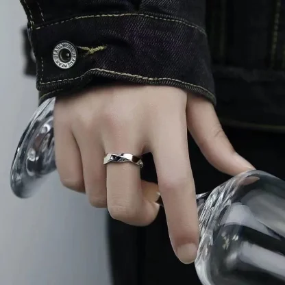 Wavy Shiny Ring with Open Band Design - Image 2