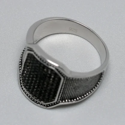 Retro Luxury Men's Signet Ring - Image 5